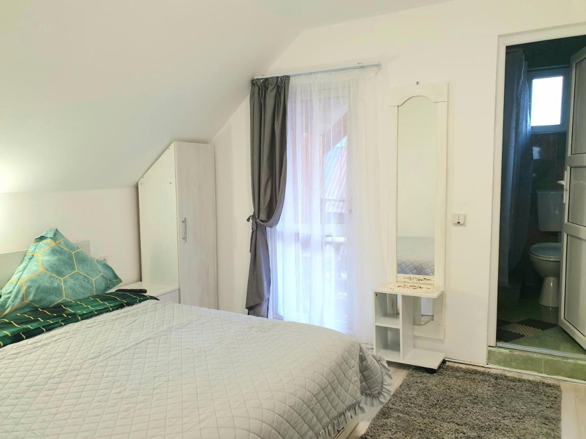 Vila Giulia Войняса Екстериор снимка
